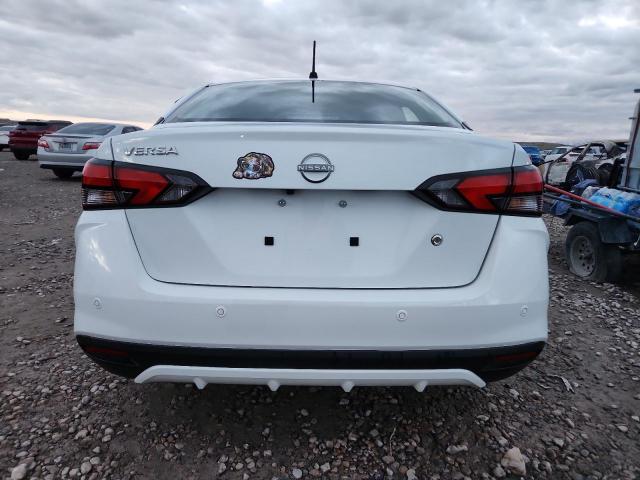 Nissan Versa S Image 11