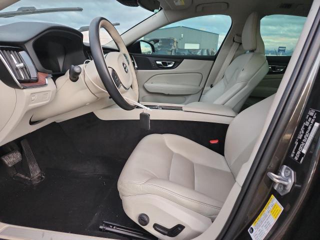 Volvo S60 T5 Momentum Image 3