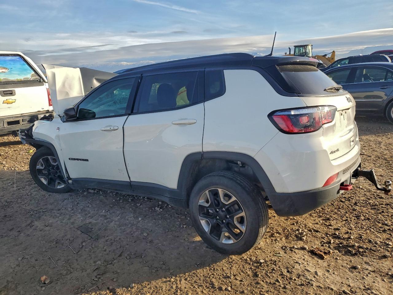 Jeep Compass Trailhawk Image 4