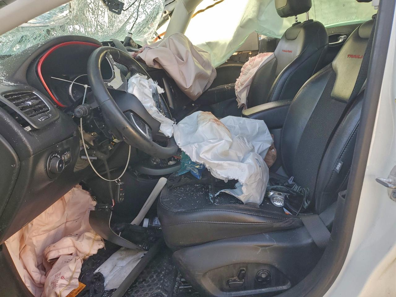 Jeep Compass Trailhawk Image 12