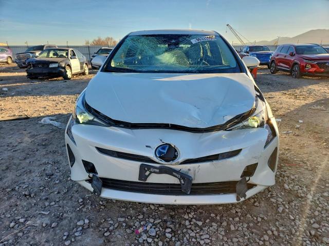 Toyota Prius Image 10