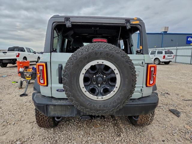 Ford Bronco Base Image 10