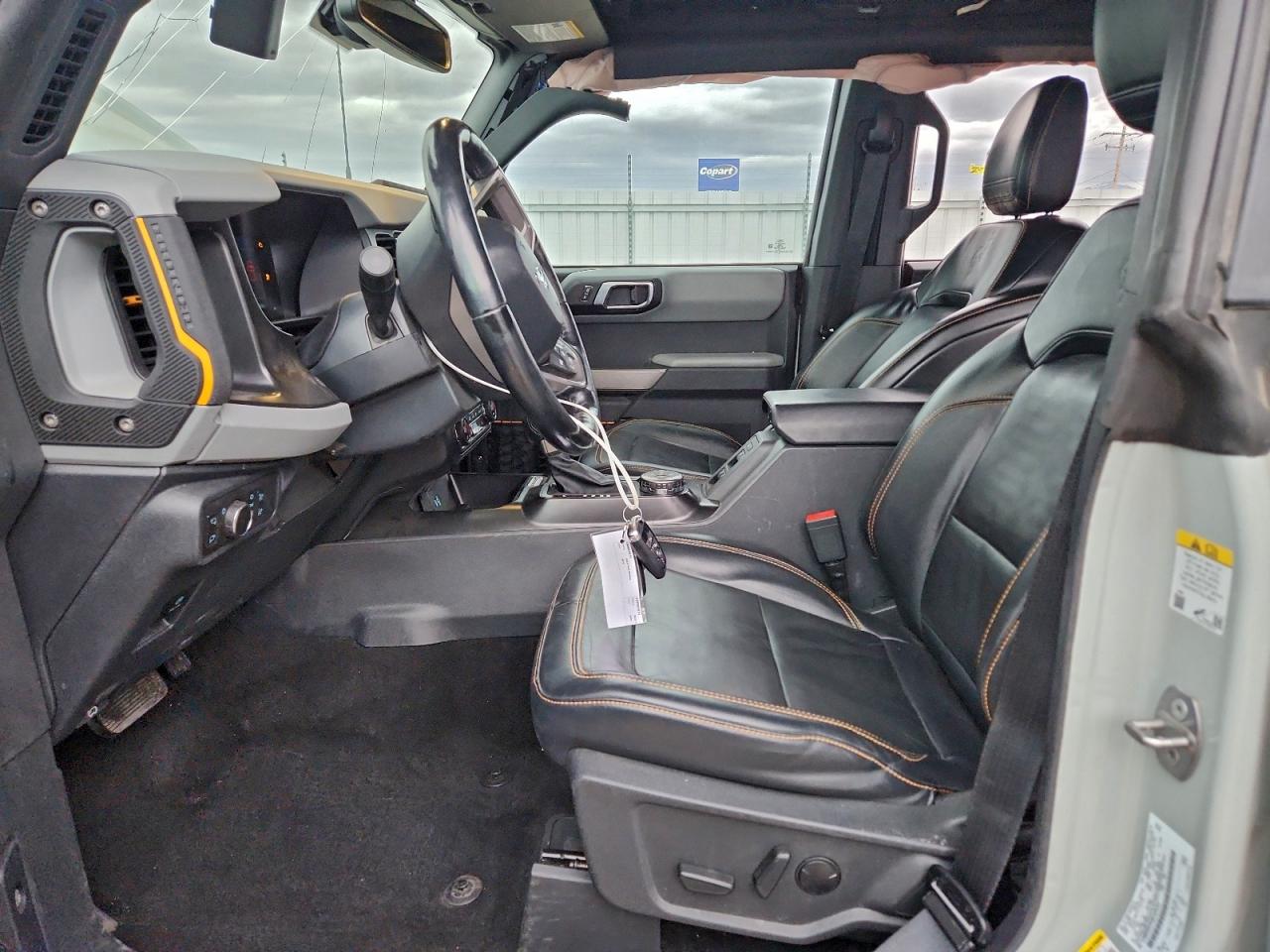 Ford Bronco Base Image 7