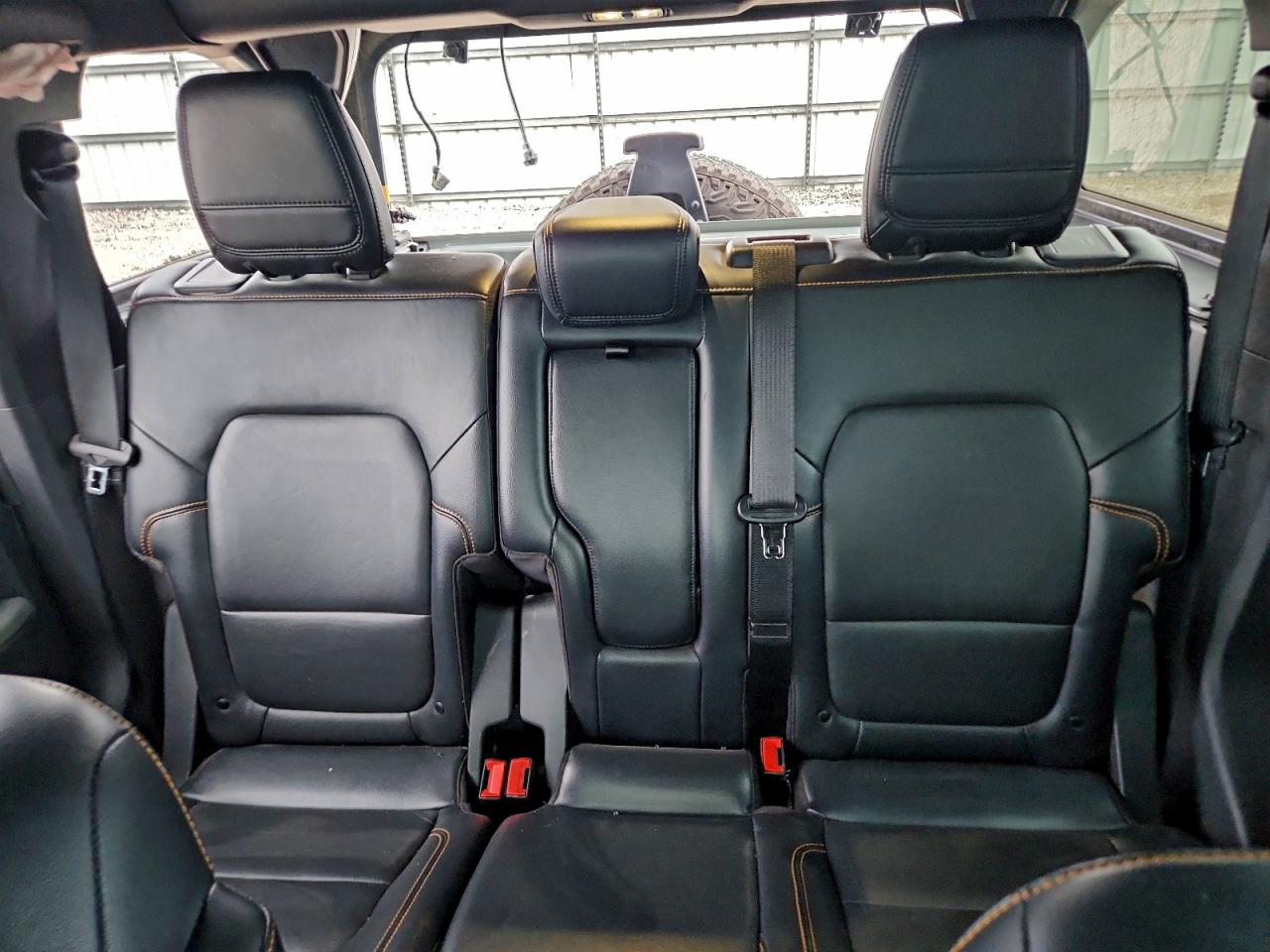 Ford Bronco Base Image 2