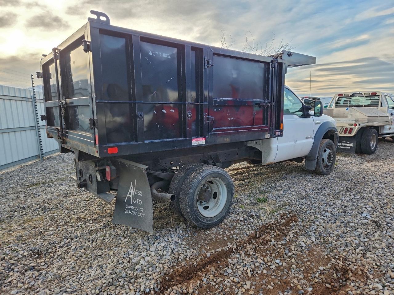 Ford F-550 Super Duty Image 6