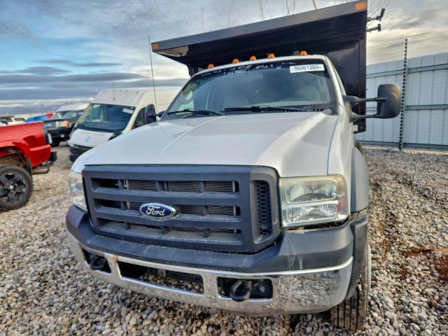 Ford F-550 Super Duty Image 9