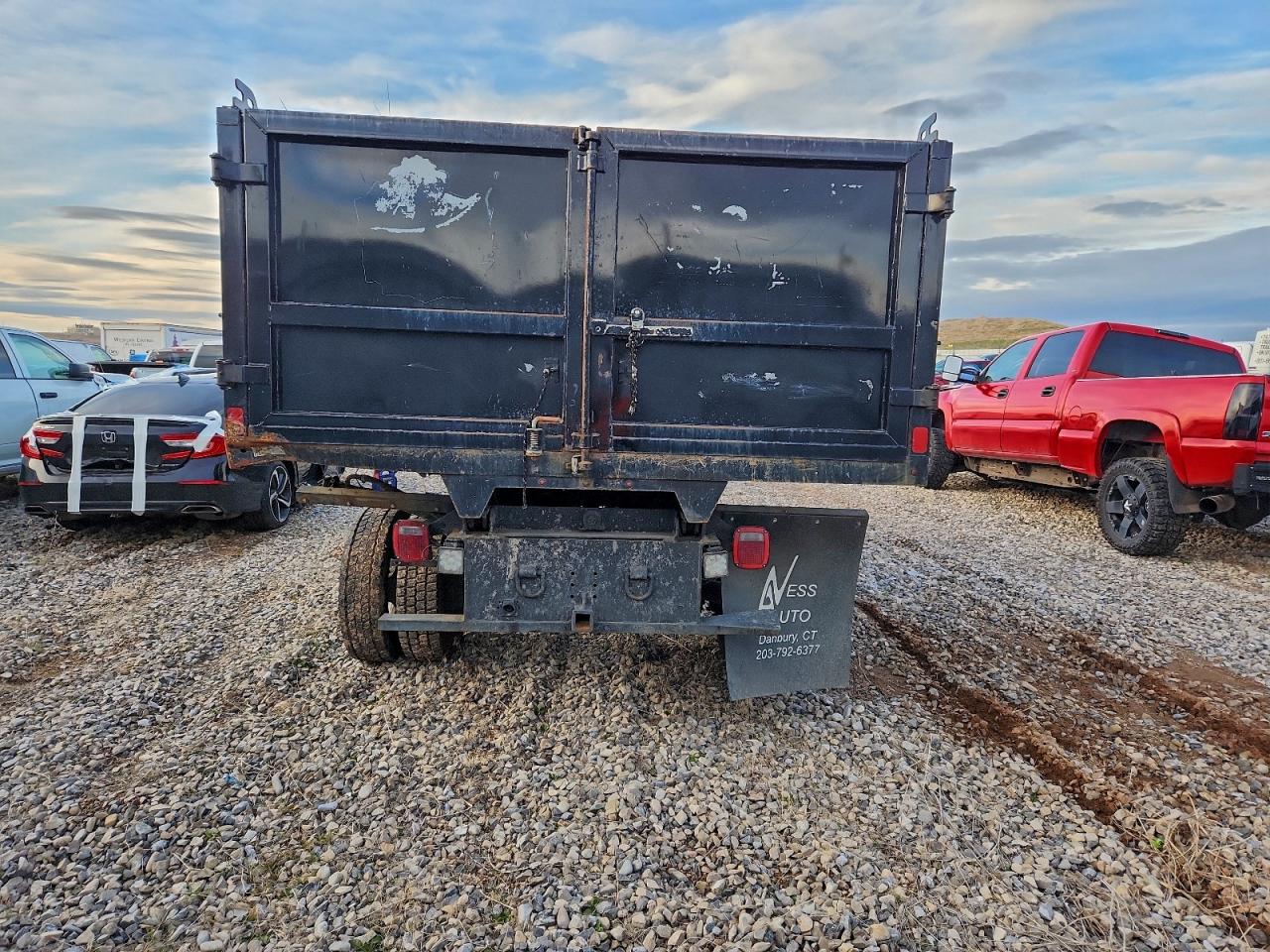 Ford F-550 Super Duty Image 8