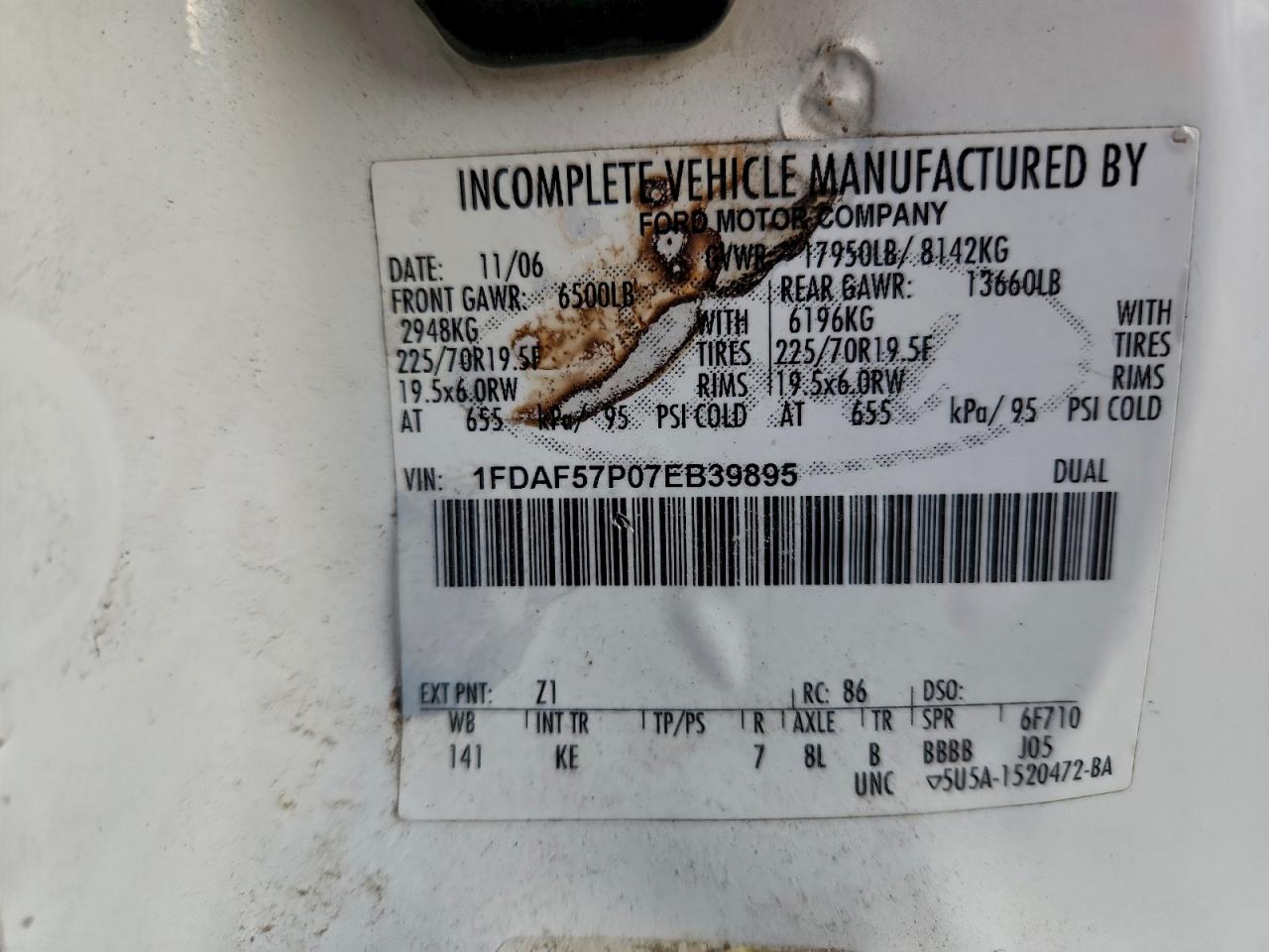 Ford F-550 Super Duty Image 3