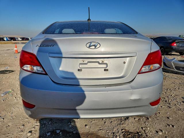 Hyundai ACCENT Se Image 8