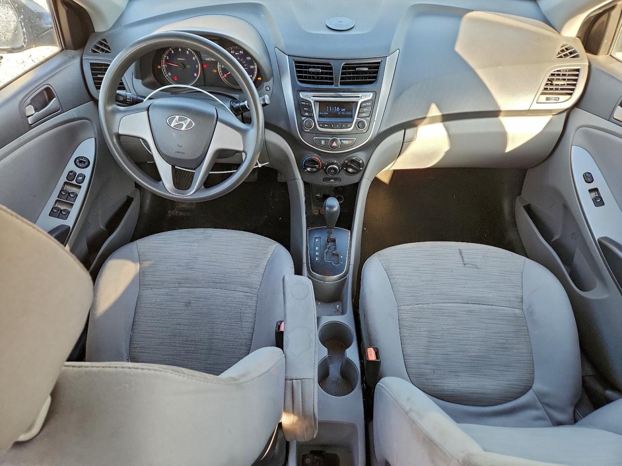 Hyundai ACCENT Se Image 6