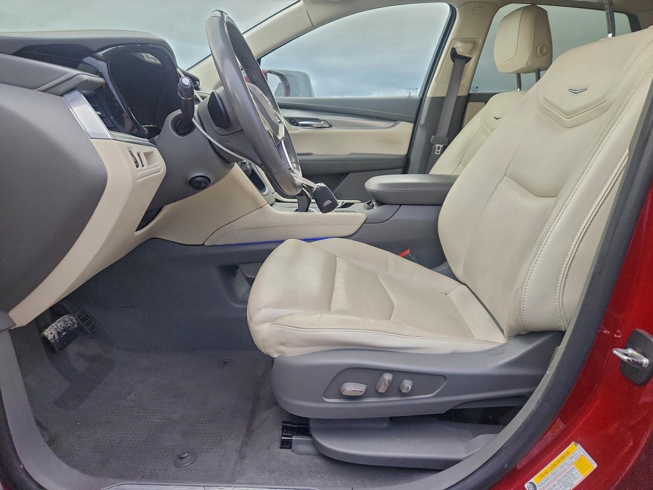 Cadillac XT5 Luxury Image 4