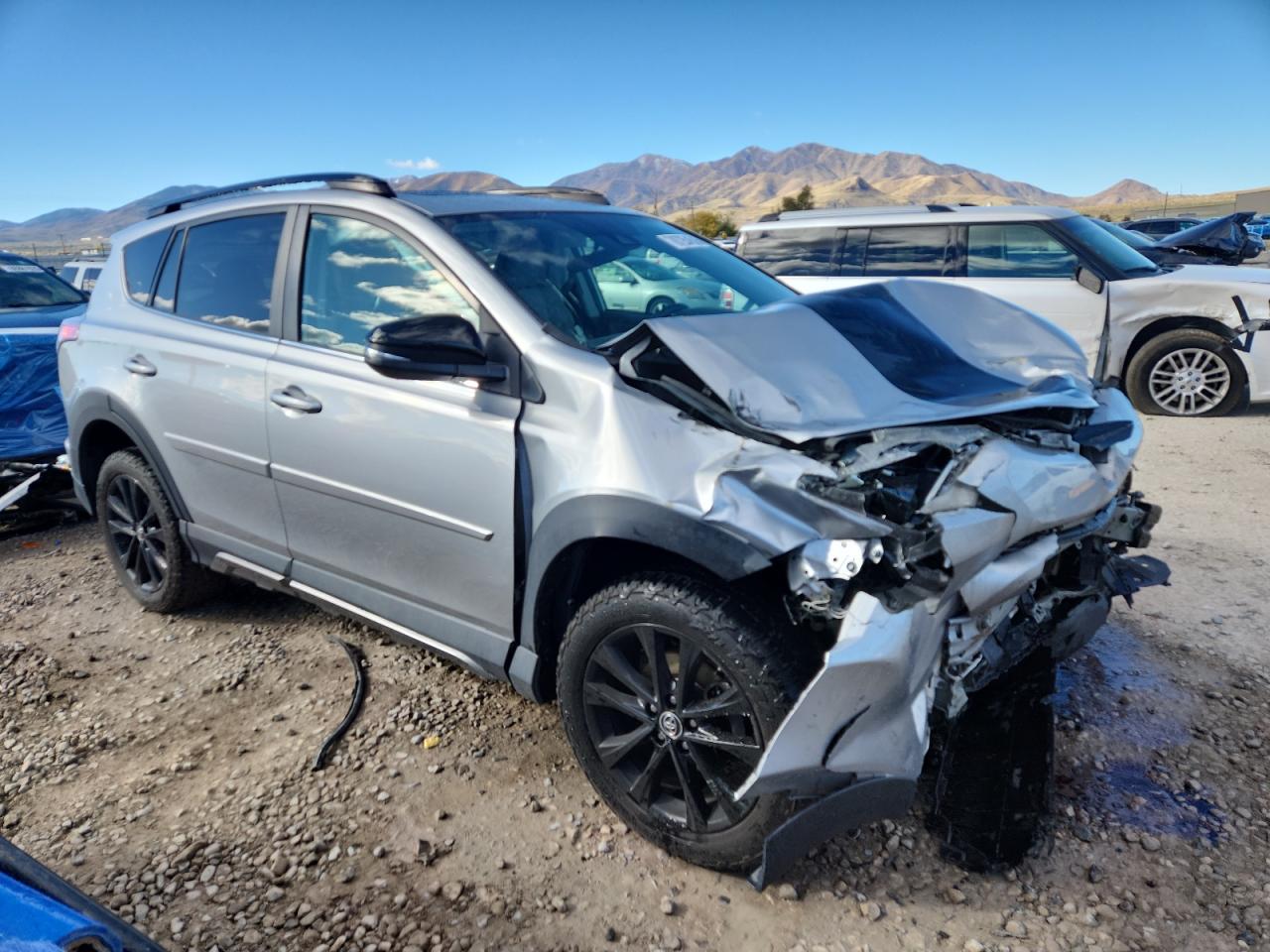 Toyota RAV4 Adventure Image 9