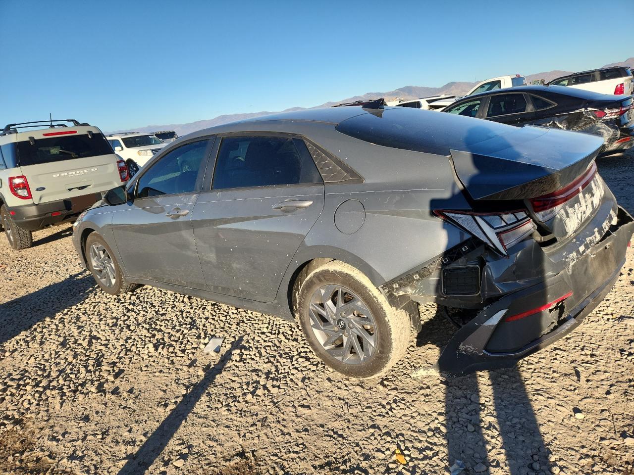 Hyundai ELANTRA Blue Image 8