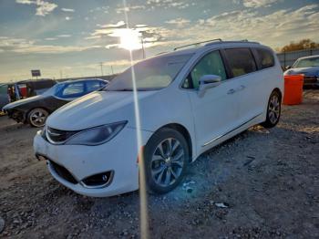  Salvage Chrysler Pacifica
