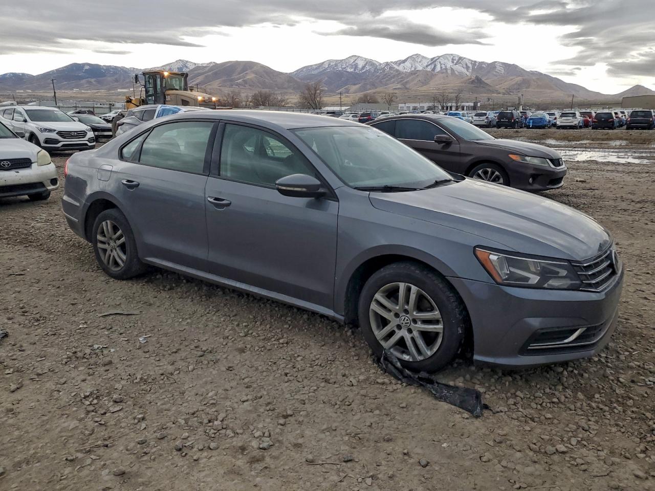 Volkswagen Passat S Image 3