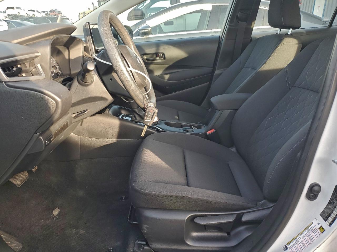 Toyota Corolla Le Image 12