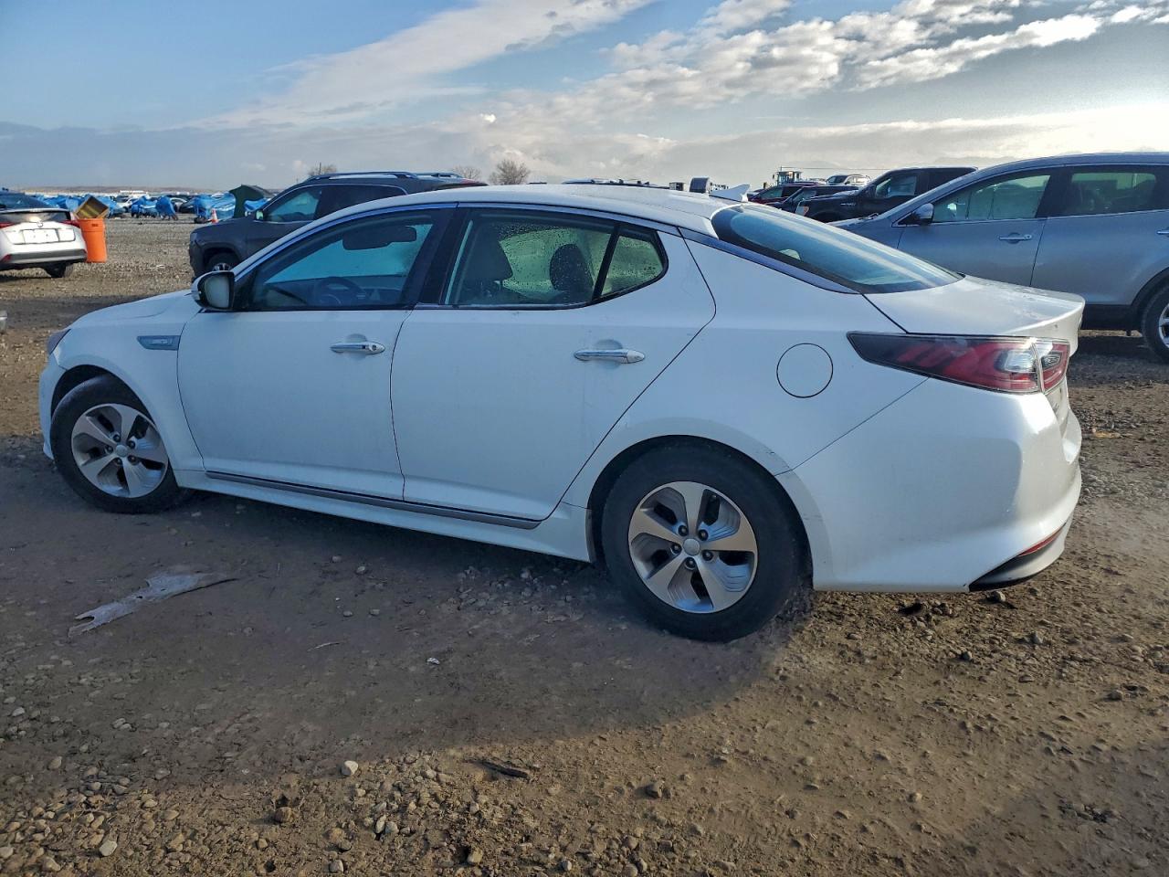 Kia Optima Hybrid Image 12