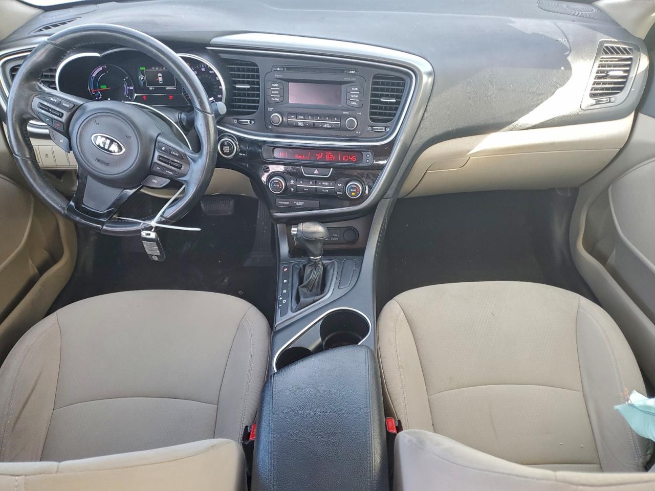 Kia Optima Hybrid Image 8