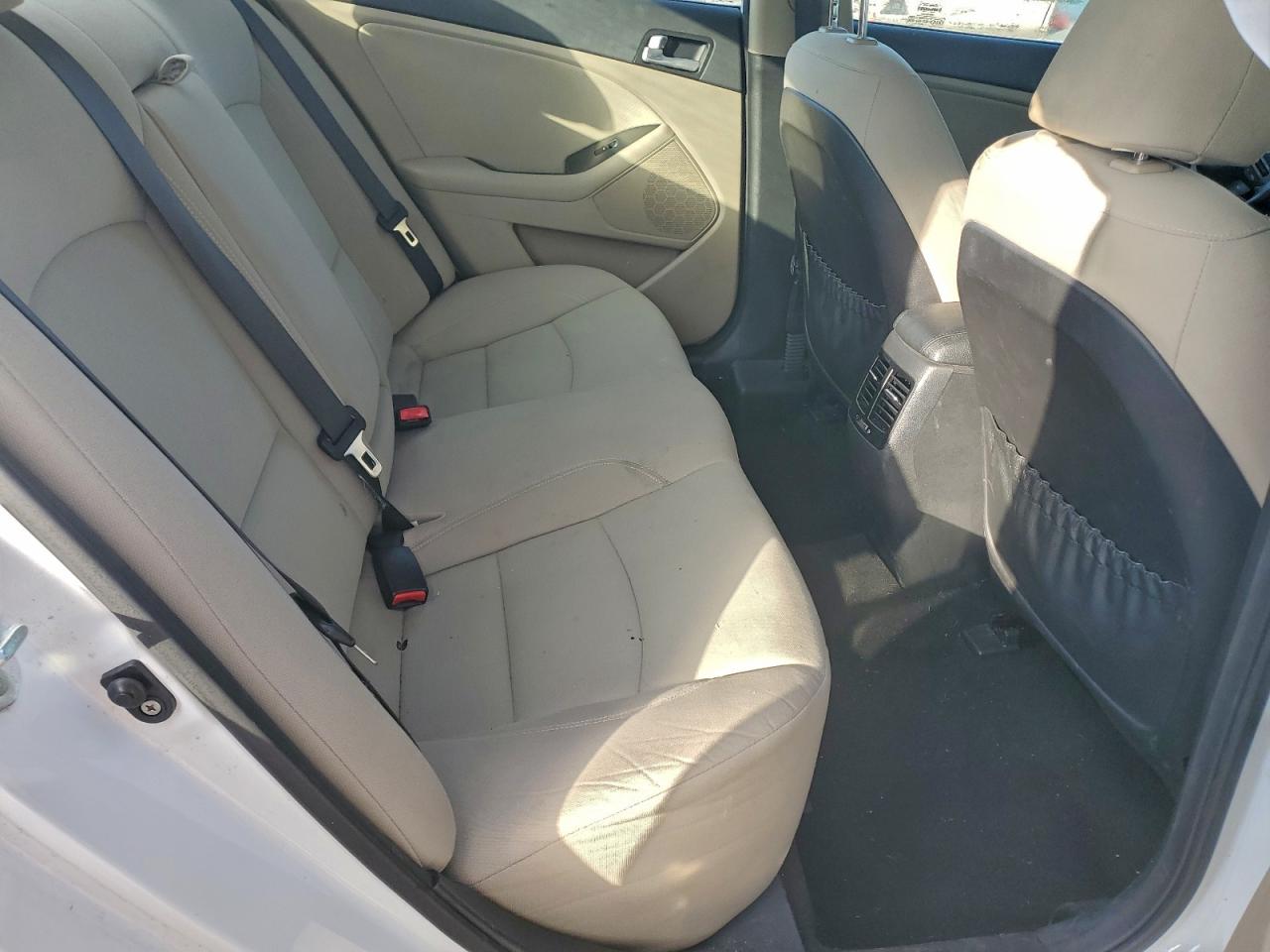 Kia Optima Hybrid Image 6