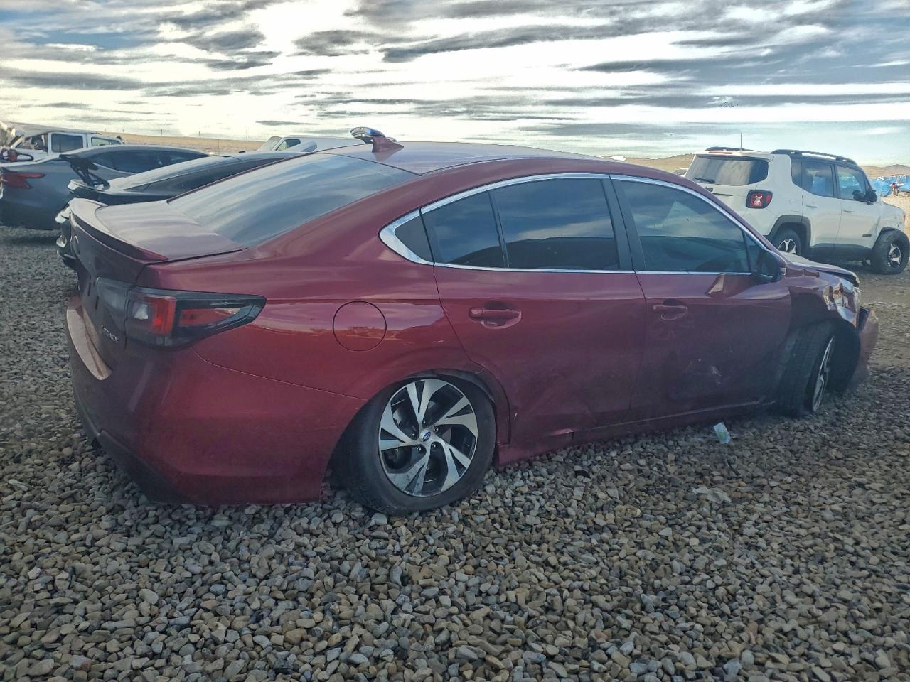 Subaru Legacy Premium Image 3