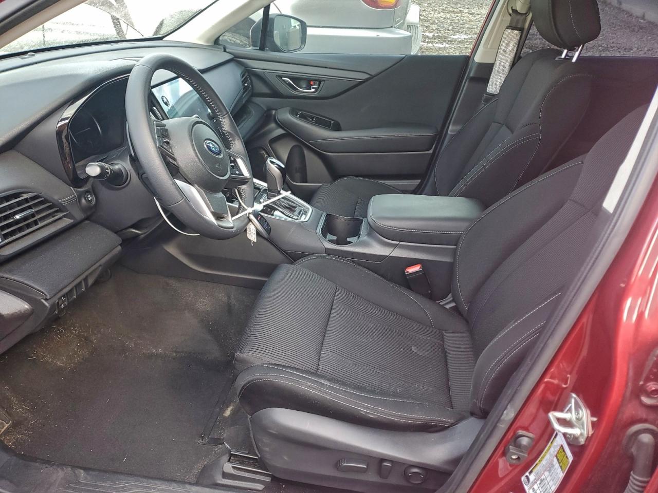 Subaru Legacy Premium Image 8