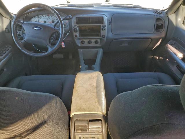 Ford Explorer Image 10