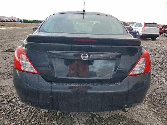 Nissan Versa S Image 4