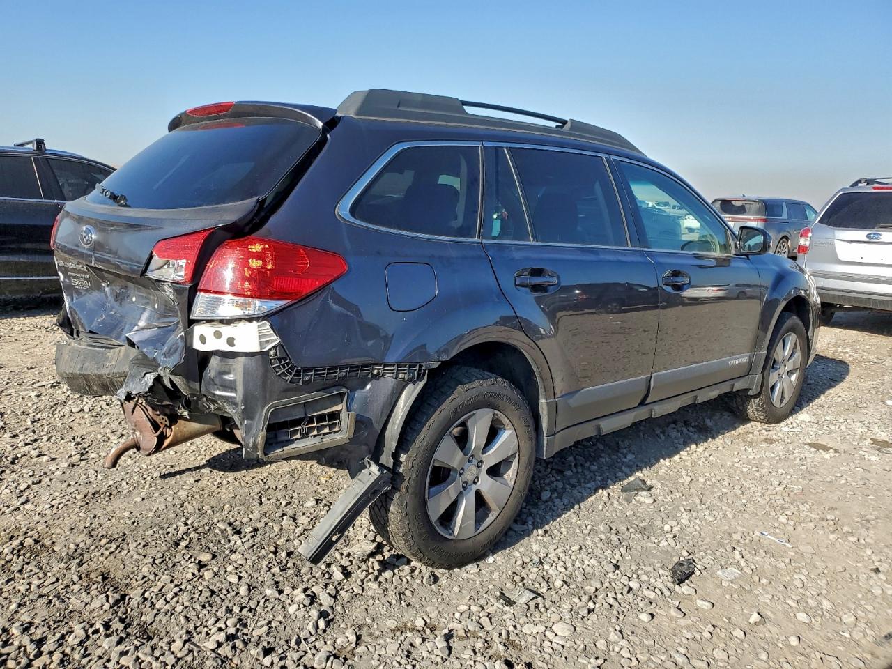 Subaru Outback 2.5i Premium Image 3