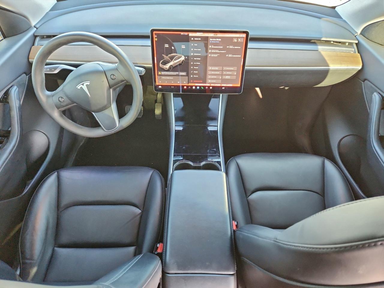 Tesla Model Y Image 8