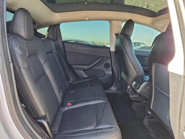 Tesla Model Y Image 10