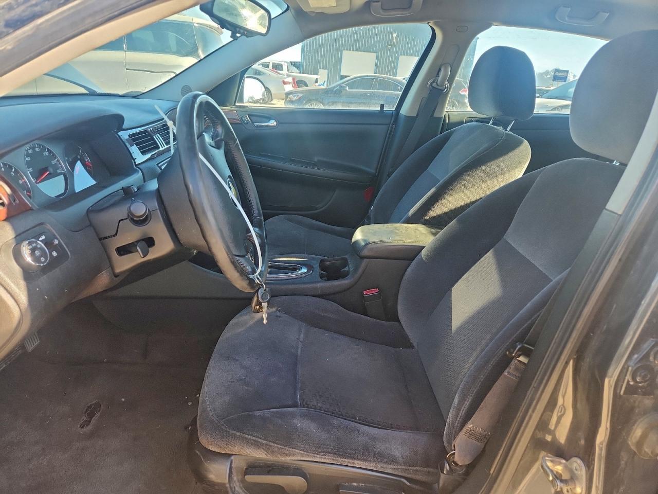 Chevrolet Impala Lt Image 10