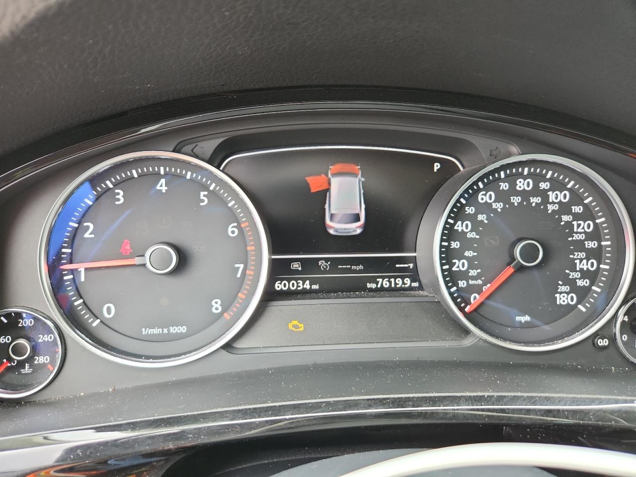 Volkswagen Touareg Sport Image 9