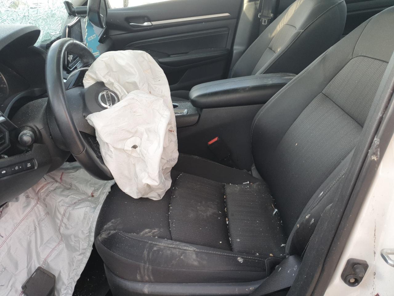 Nissan Altima Sv Image 9