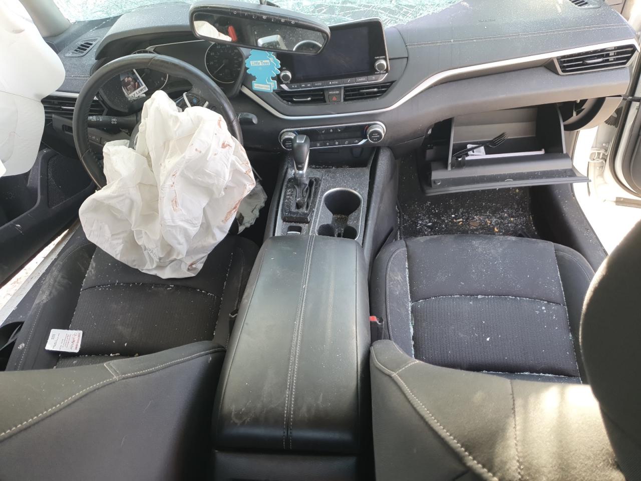 Nissan Altima Sv Image 8