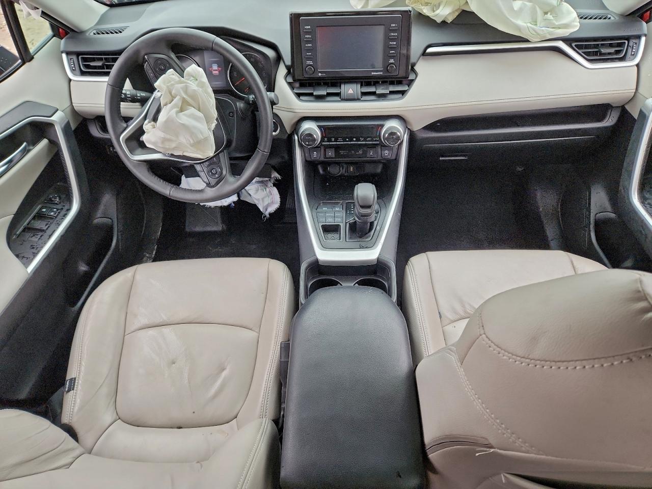 Toyota RAV4 Xle Image 10