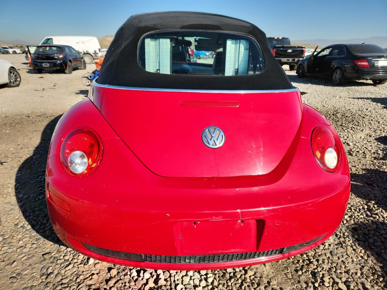 Volkswagen Beetle Convertible Option Package 1 Image 2
