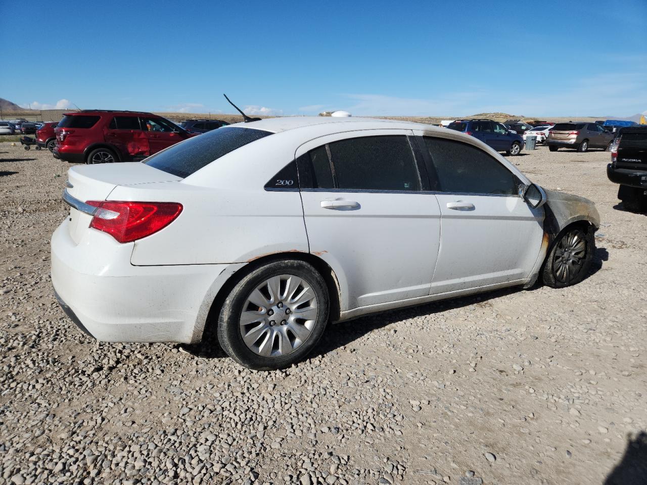 Chrysler 200 Lx Image 11