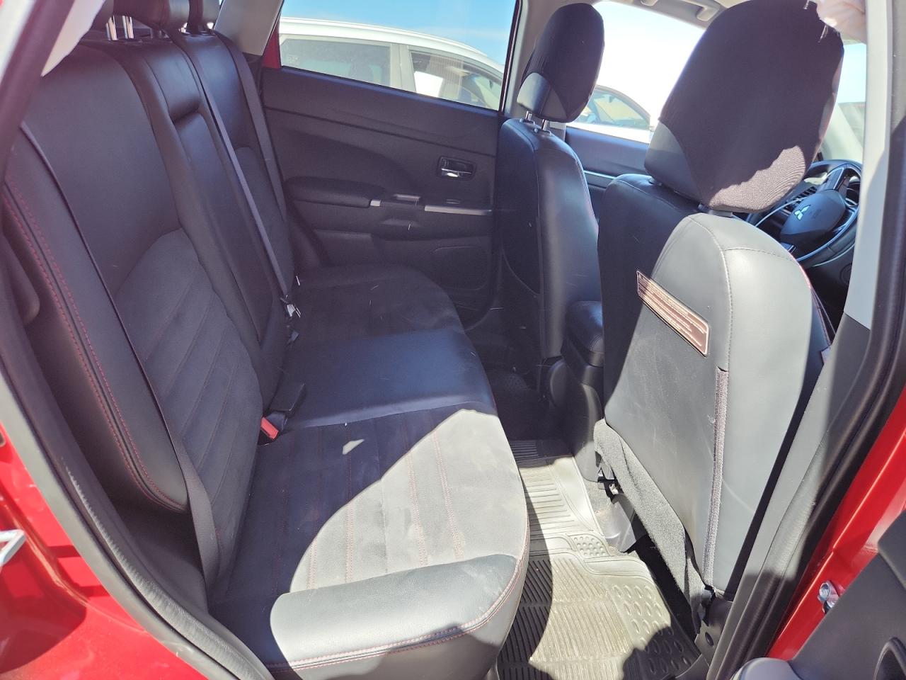 Mitsubishi Outlander Es Image 9