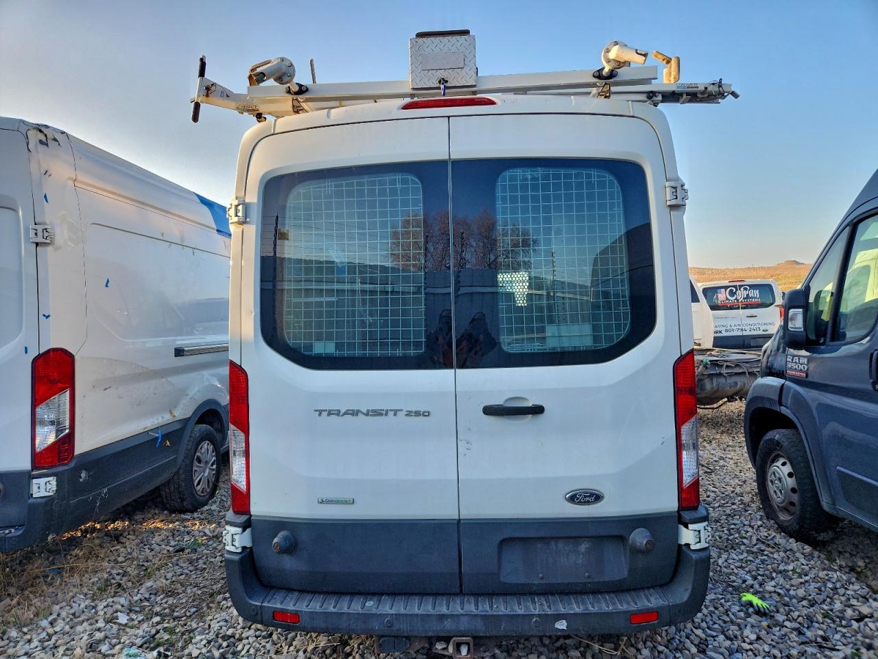 Ford Transit T-250 Image 7