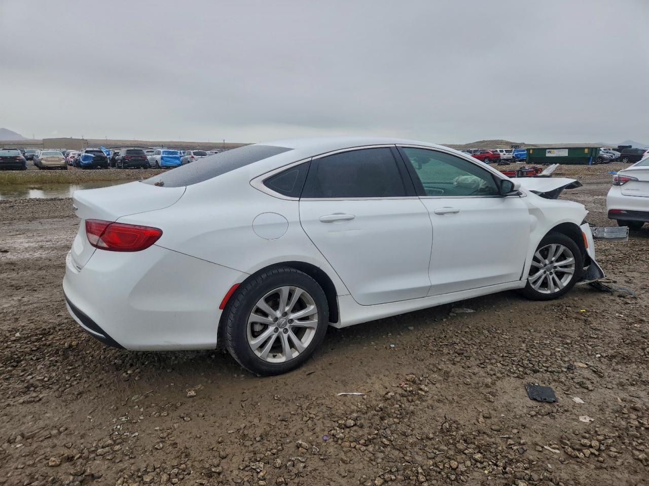 Chrysler 200 Limited Image 3