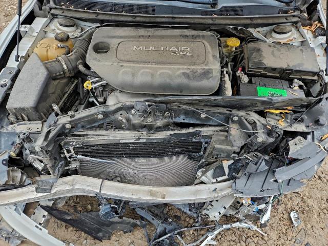 Chrysler 200 Limited Image 5