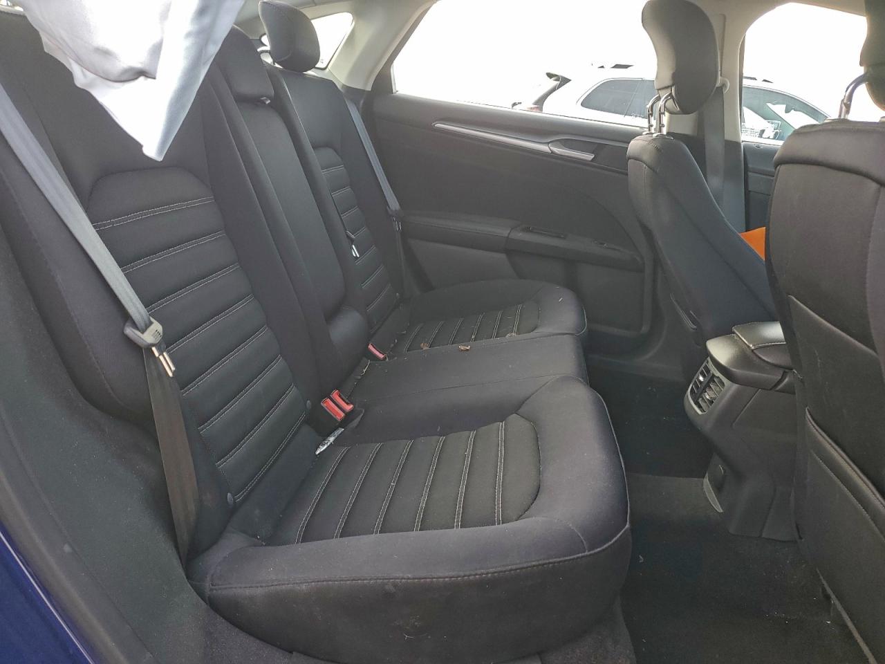 Ford Fusion Se Image 12