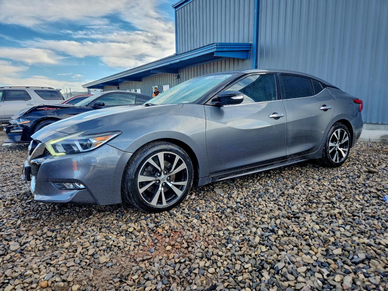 Nissan Maxima 3.5s Image 1