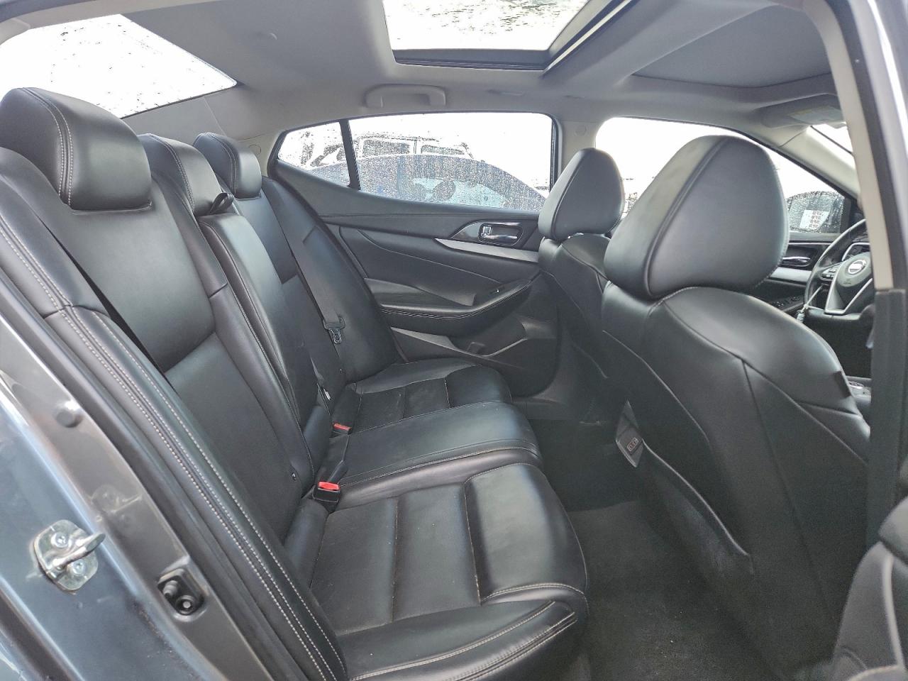 Nissan Maxima 3.5s Image 9