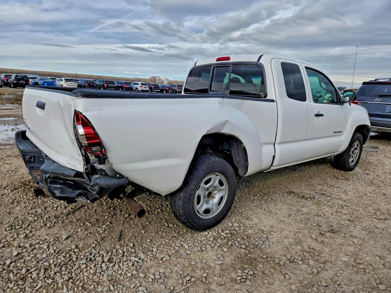 Toyota Tacoma Access Cab Image 12