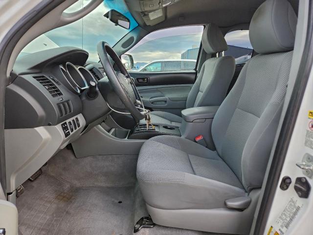 Toyota Tacoma Access Cab Image 2