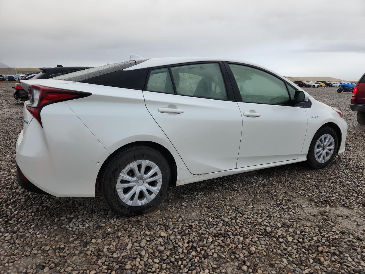 Toyota Prius L Image 10
