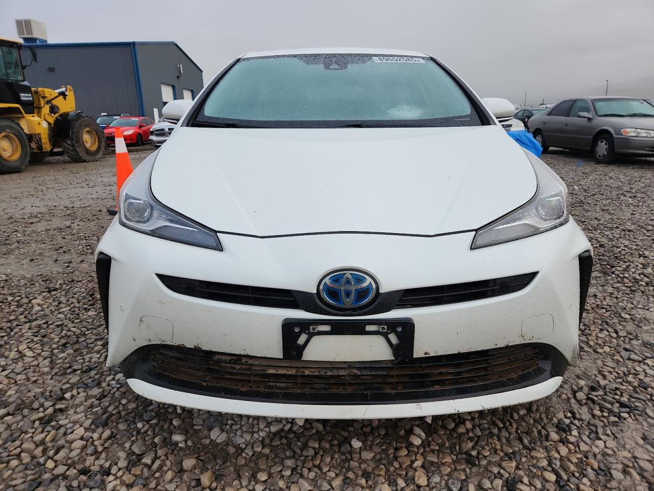 Toyota Prius L Image 6