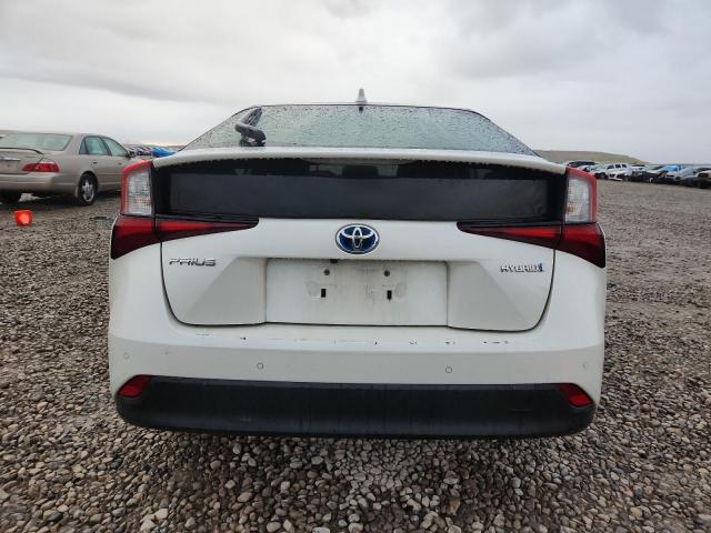 Toyota Prius L Image 8