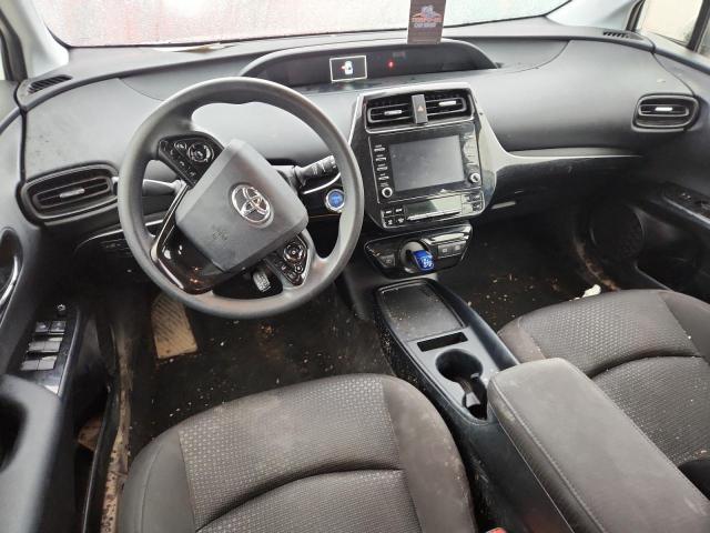 Toyota Prius L Image 12